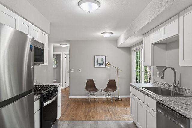 3211 Indiana Avenue N, Robbinsdale, MN 55422