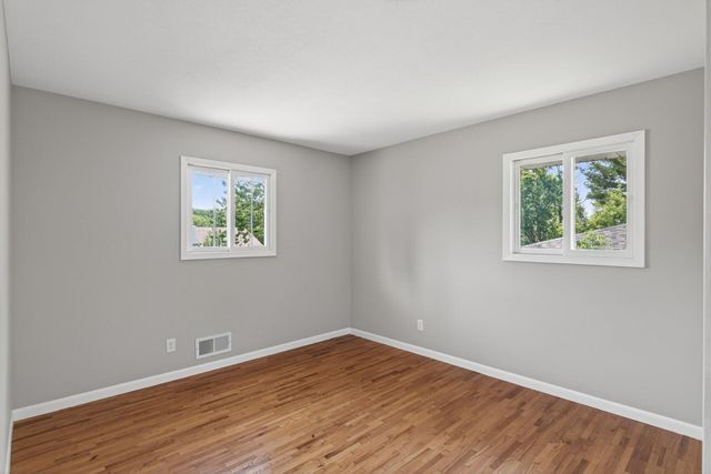 3211 Indiana Avenue N, Robbinsdale, MN 55422