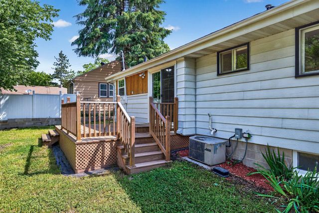 3211 Indiana Avenue N, Robbinsdale, MN 55422