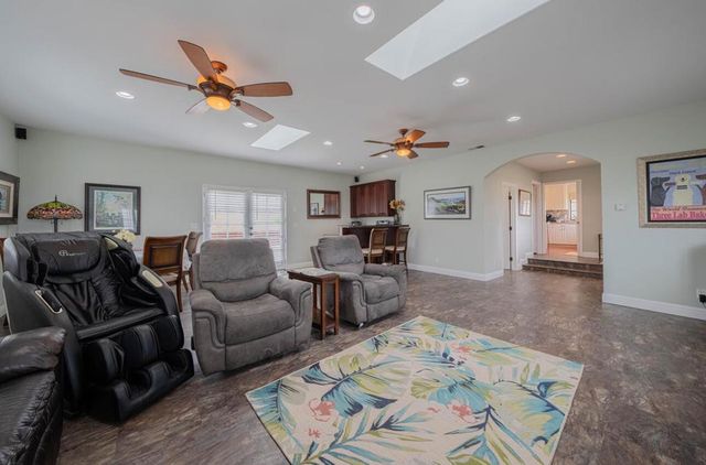 9891 Equestrian Place, Salinas, CA 93907