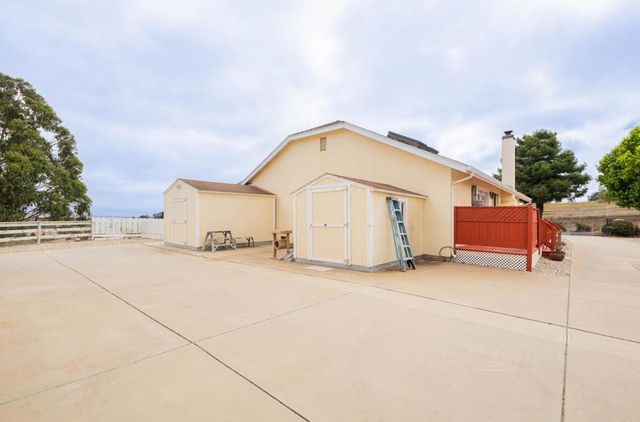 9891 Equestrian Place, Salinas, CA 93907