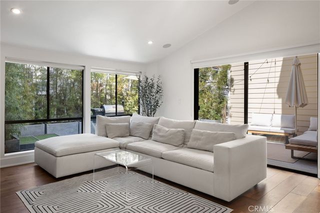 1176 S Westlake F, Westlake Village, CA 91361