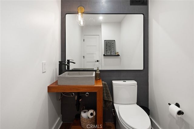 1176 S Westlake F, Westlake Village, CA 91361