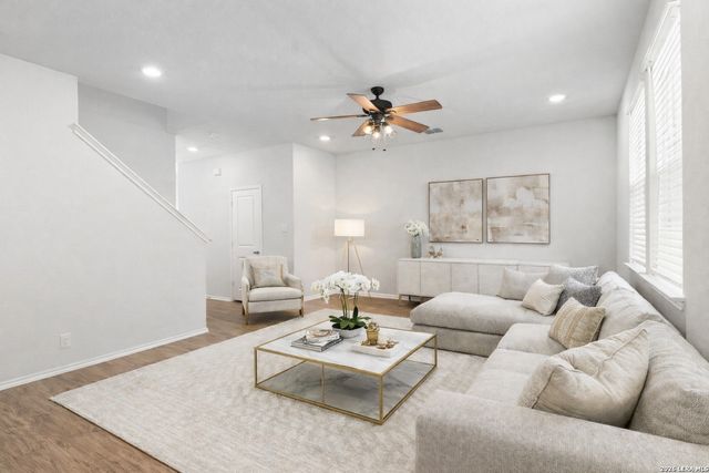 13027 Dolomar Pkwy, St.hedwig, TX 78152