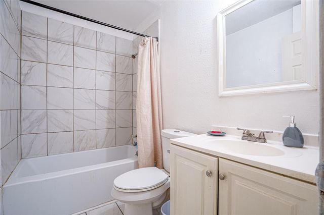 8318 Nyssa Street, Houston, TX 77078