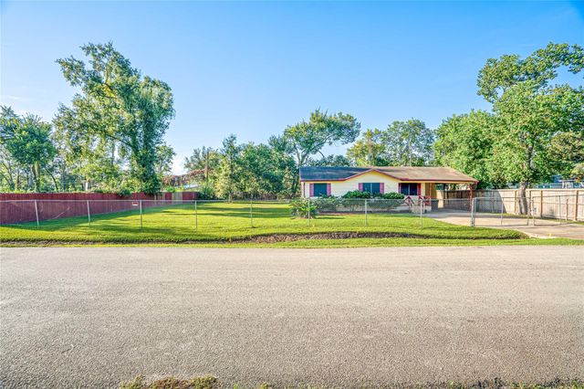 8318 Nyssa Street, Houston, TX 77078