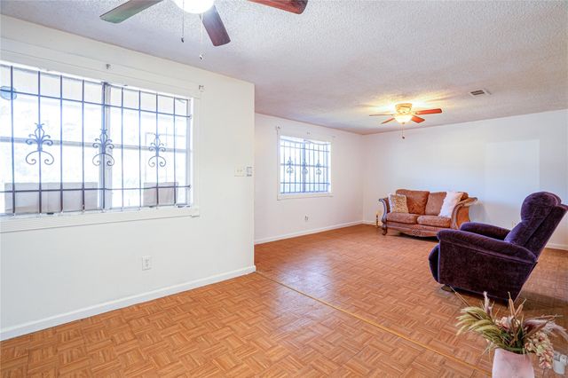 8318 Nyssa Street, Houston, TX 77078
