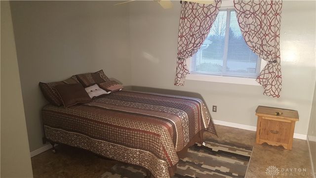 5622 Harlamert Drive, Dayton, OH 45449