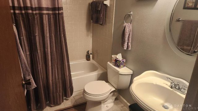 5622 Harlamert Drive, Dayton, OH 45449