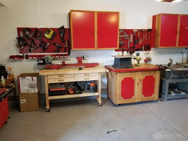 5622 Harlamert Drive, Dayton, OH 45449