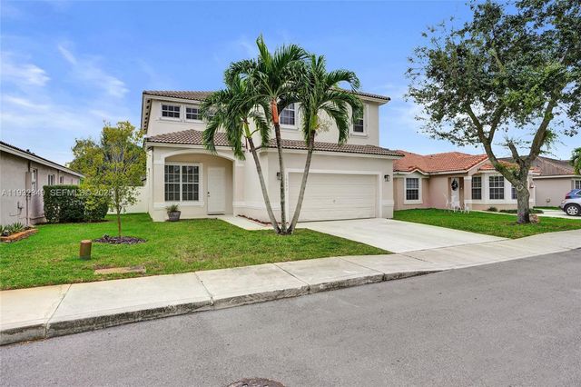 16452 NW 22nd St, Pembroke Pines, FL 33028