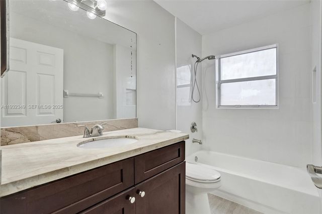 16452 NW 22nd St, Pembroke Pines, FL 33028