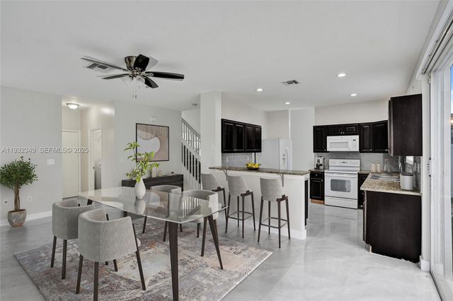 16452 NW 22nd St, Pembroke Pines, FL 33028