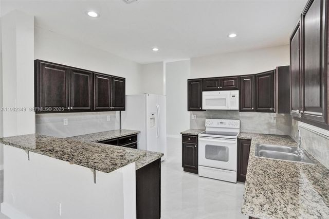 16452 NW 22nd St, Pembroke Pines, FL 33028