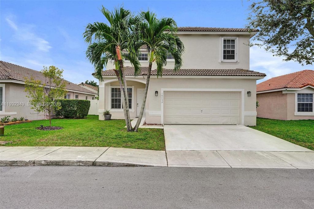 16452 NW 22nd St, Pembroke Pines, FL 33028