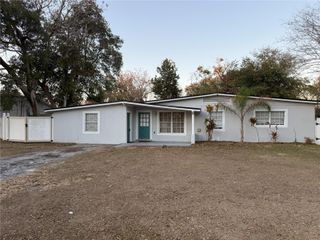 213 W BUCHANON AVENUE, Orlando, FL 32809
