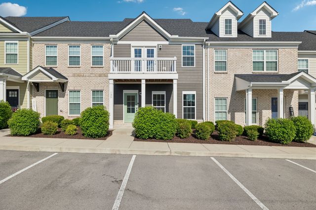 135 Harvard Dr, Gallatin, TN 37066