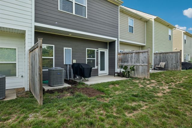 135 Harvard Dr, Gallatin, TN 37066