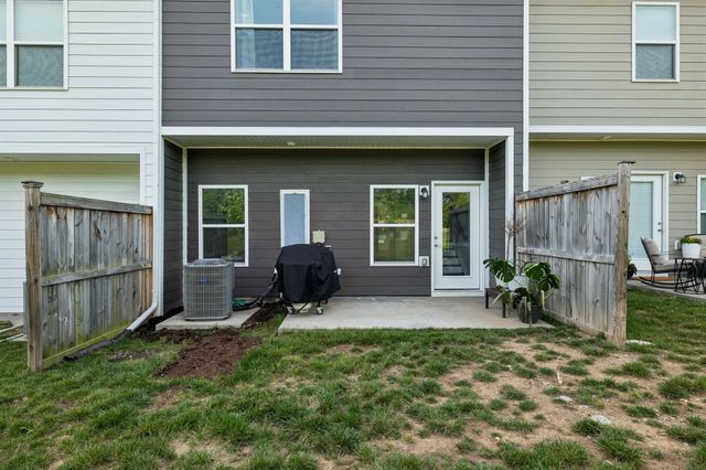 135 Harvard Dr, Gallatin, TN 37066