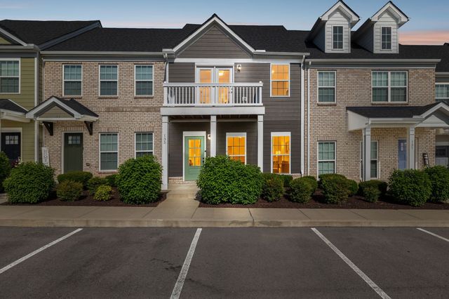 135 Harvard Dr, Gallatin, TN 37066