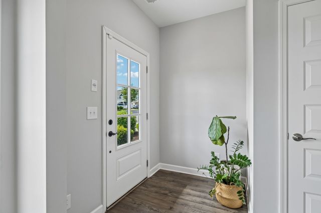 135 Harvard Dr, Gallatin, TN 37066