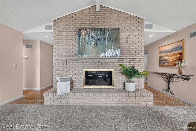 5161 Ledgewood Drive, Commerce Twp, MI 48382