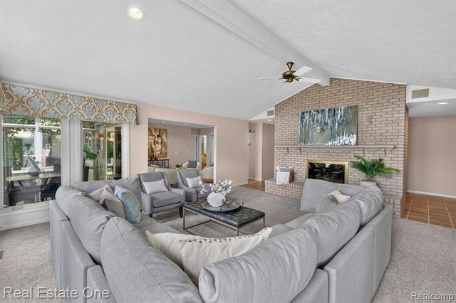 5161 Ledgewood Drive, Commerce Twp, MI 48382