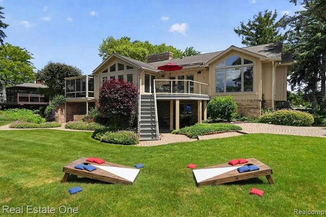 5161 Ledgewood Drive, Commerce Twp, MI 48382