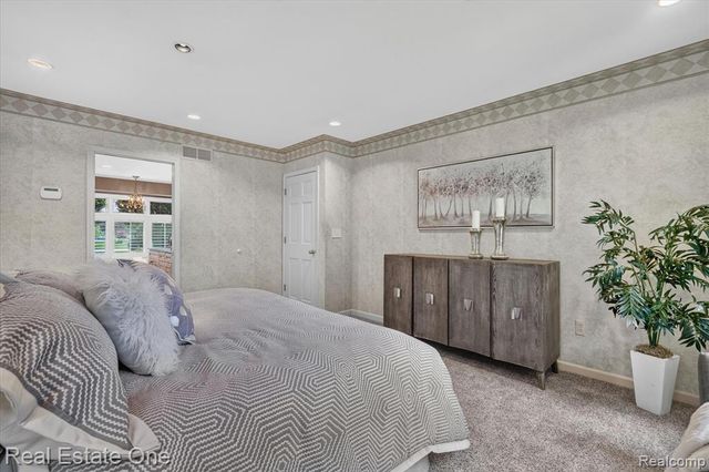 5161 Ledgewood Drive, Commerce Twp, MI 48382