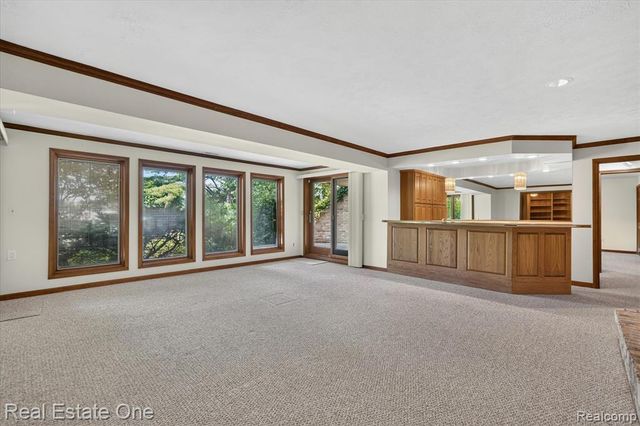 5161 Ledgewood Drive, Commerce Twp, MI 48382