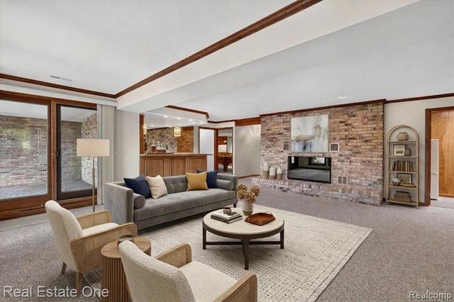 5161 Ledgewood Drive, Commerce Twp, MI 48382