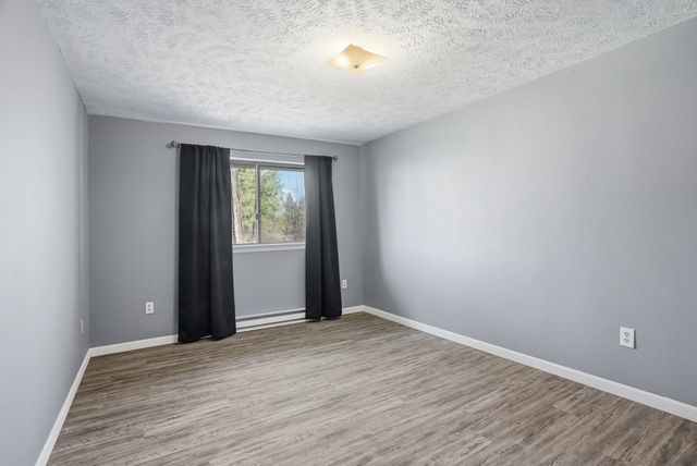 1045 E Evergreen Dr, Medical Lake, WA 99022