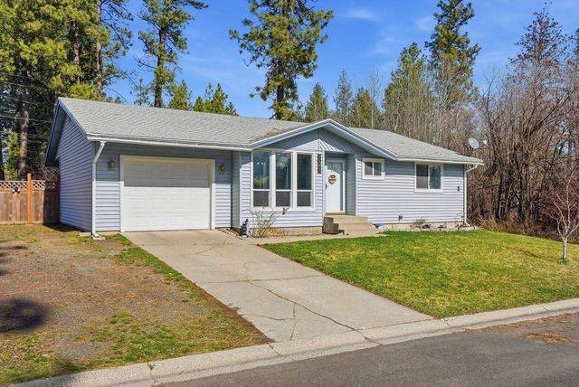1045 E Evergreen Dr, Medical Lake, WA 99022