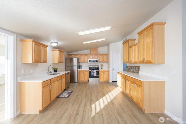 4948 NE E.7 Road, Moses Lake, WA 98837