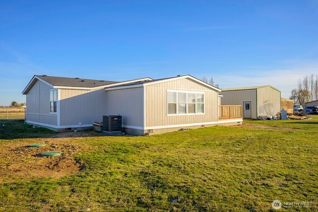 4948 NE E.7 Road, Moses Lake, WA 98837