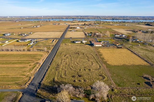 4948 NE E.7 Road, Moses Lake, WA 98837