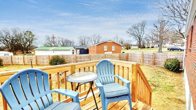 4019 Brookside Dr, Columbia, TN 38401