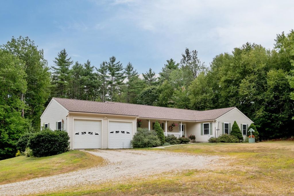 8 Juniper Lane, Barrington, NH 03825