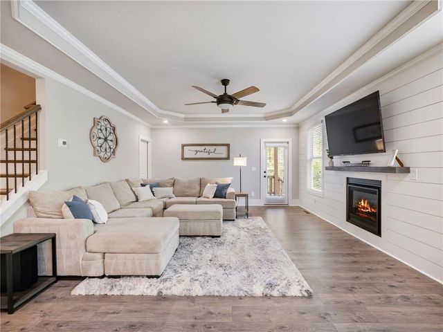 4340 Sierra Creek Drive, Hoschton, GA 30548