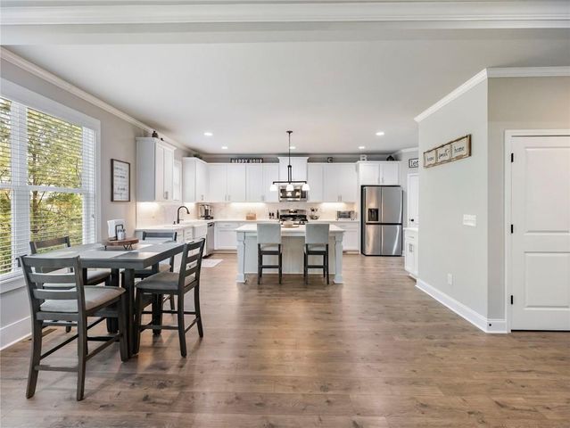 4340 Sierra Creek Drive, Hoschton, GA 30548