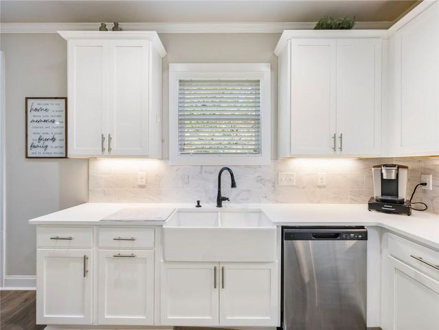 4340 Sierra Creek Drive, Hoschton, GA 30548