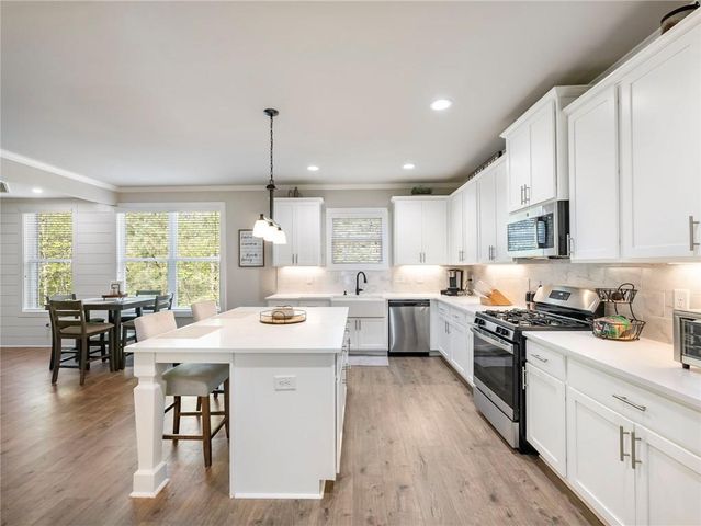 4340 Sierra Creek Drive, Hoschton, GA 30548