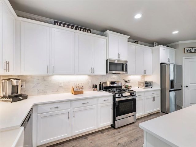 4340 Sierra Creek Drive, Hoschton, GA 30548