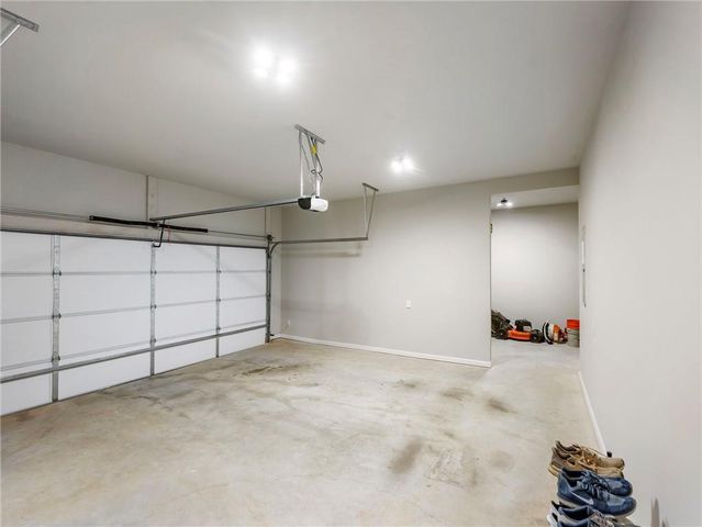 4340 Sierra Creek Drive, Hoschton, GA 30548