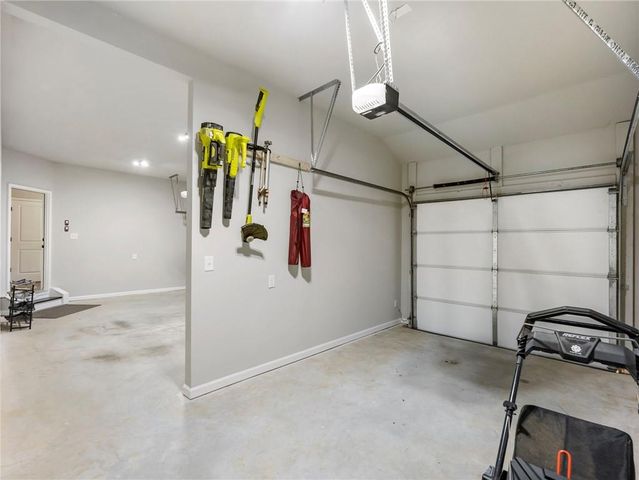 4340 Sierra Creek Drive, Hoschton, GA 30548