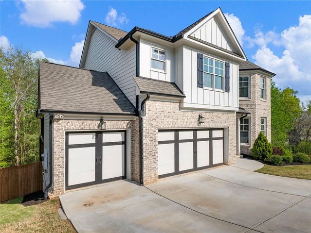 4340 Sierra Creek Drive, Hoschton, GA 30548