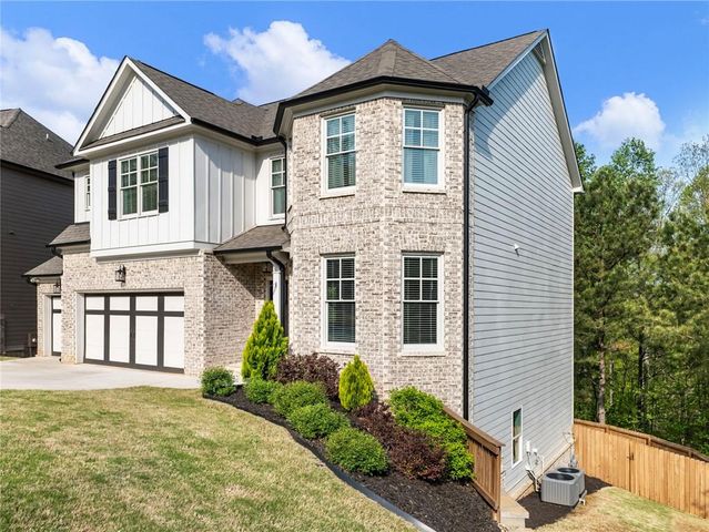 4340 Sierra Creek Drive, Hoschton, GA 30548