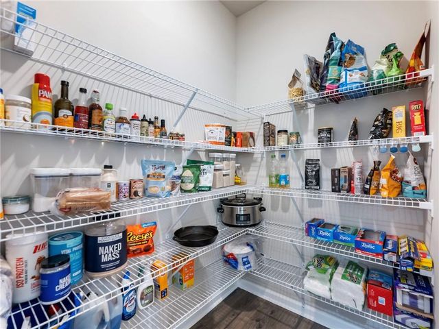 4340 Sierra Creek Drive, Hoschton, GA 30548