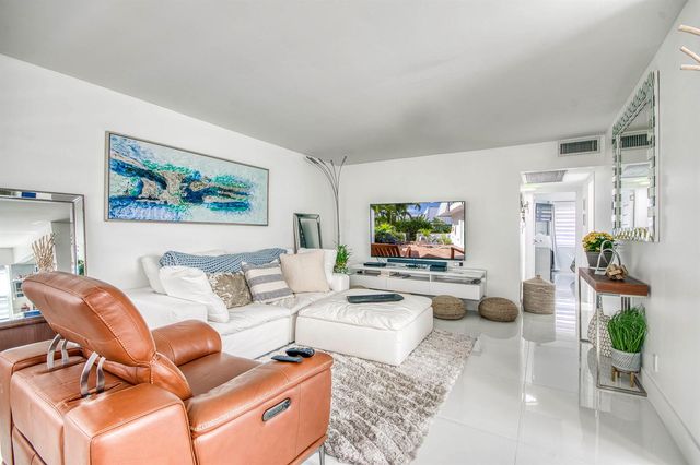 330 Andover M, West Palm Beach, FL 33417