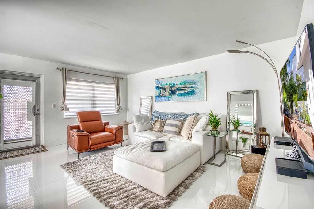 330 Andover M, West Palm Beach, FL 33417